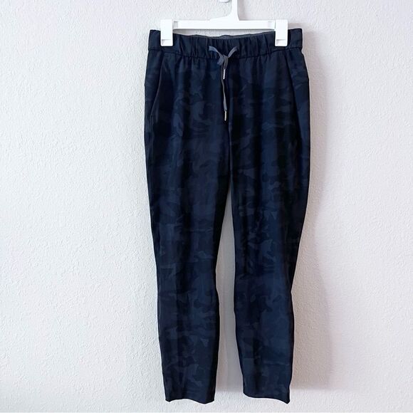 Lululemon Like New On The Fly Pant Drawstring Size 4 Black Gray Incognito - Picture 1 of 10